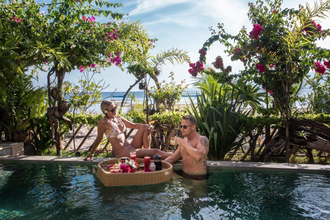 Serenity Luxurious Beachfront Villa & Spa With Private Infinity Pool, 8 Guests Gili Air Exterior foto